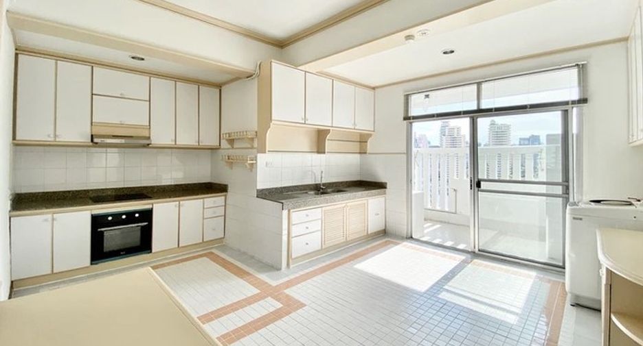 Wohnung zur Miete mit 3 Zimmer in Watthana, Bangkok