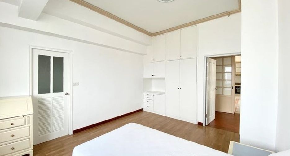 Wohnung zur Miete mit 3 Zimmer in Watthana, Bangkok