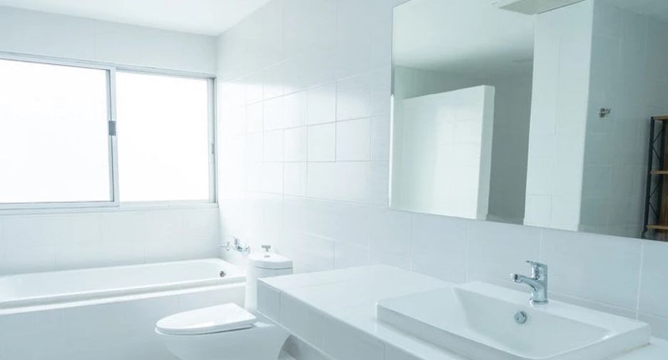 Wohnung zur Miete mit 3 Zimmer in Watthana, Bangkok