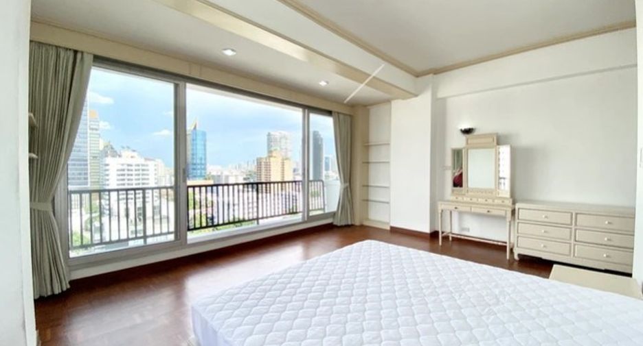 Wohnung zur Miete mit 3 Zimmer in Watthana, Bangkok