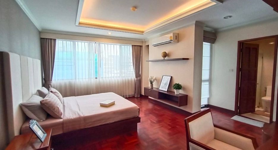 For rent 2 bedrooms condo in Pathum Wan, Bangkok