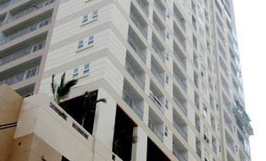 For rent 3 bedrooms condo in Khlong Toei, Bangkok