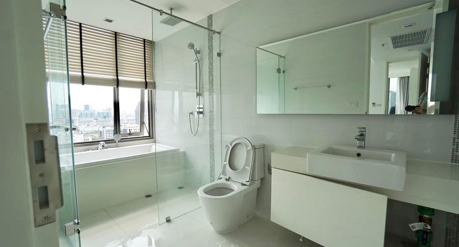 For sale 2 bedrooms condo in Sathon, Bangkok