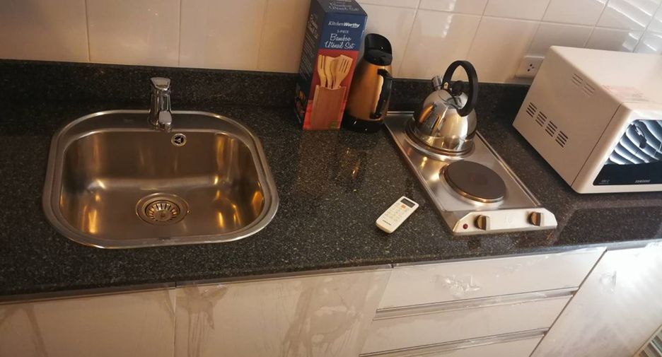 For sale 1 bed condo in Khlong Toei, Bangkok