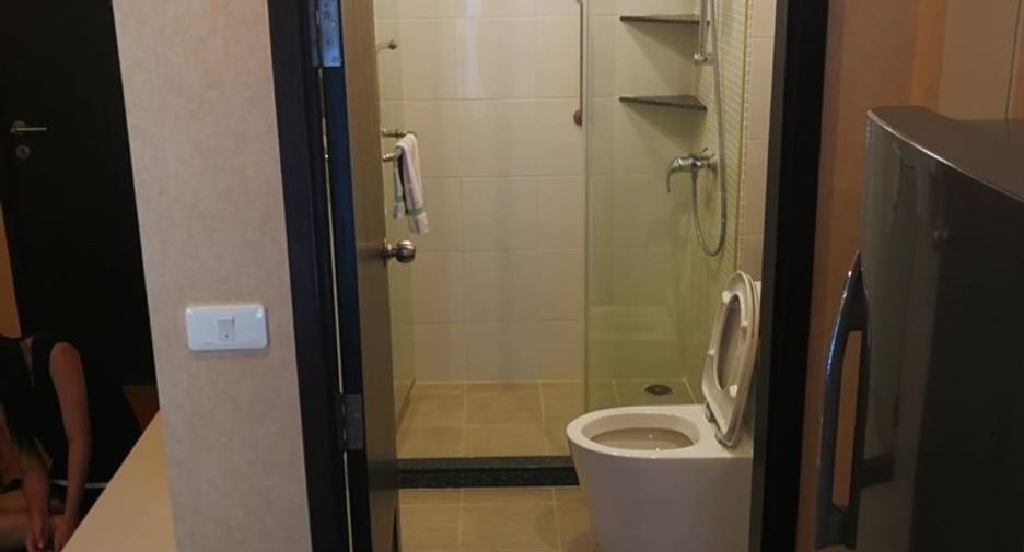 For sale 1 bed condo in Khlong Toei, Bangkok