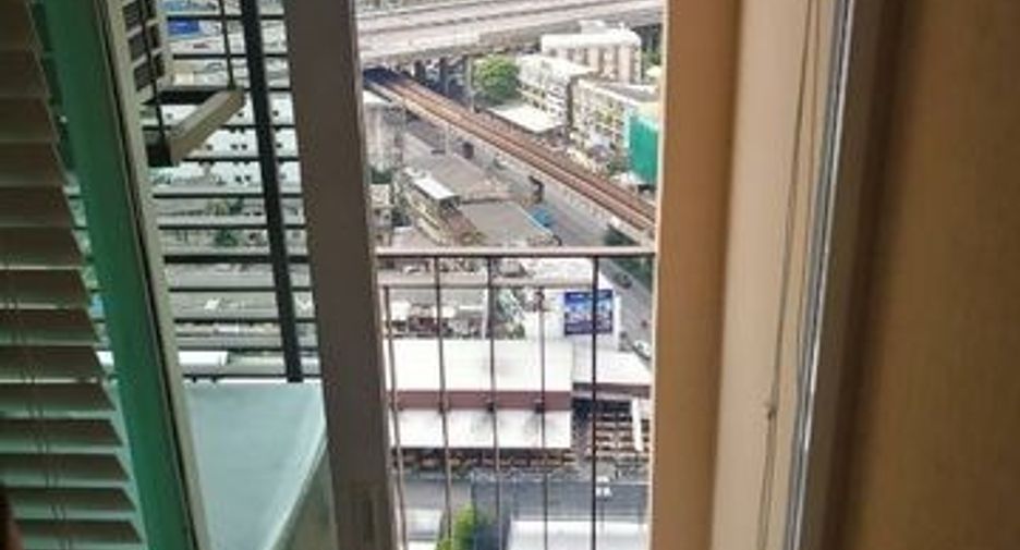 For sale 1 bed condo in Khlong Toei, Bangkok