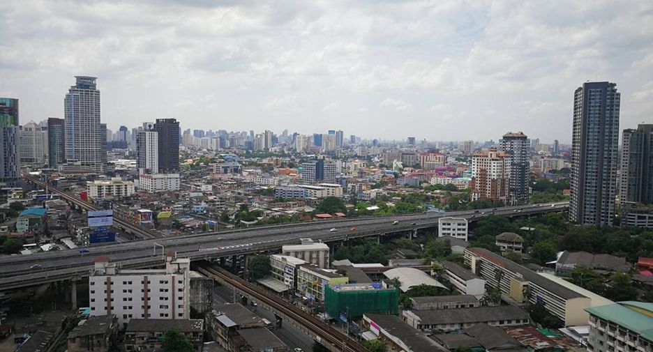 For sale 1 bed condo in Khlong Toei, Bangkok