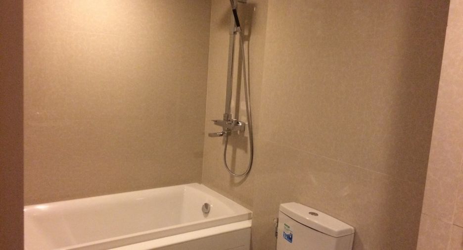 Condo en alquiler de 1 habitaciones en Khlong Toei, Bangkok