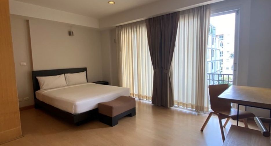 For rent 3 bedrooms condo in Watthana, Bangkok