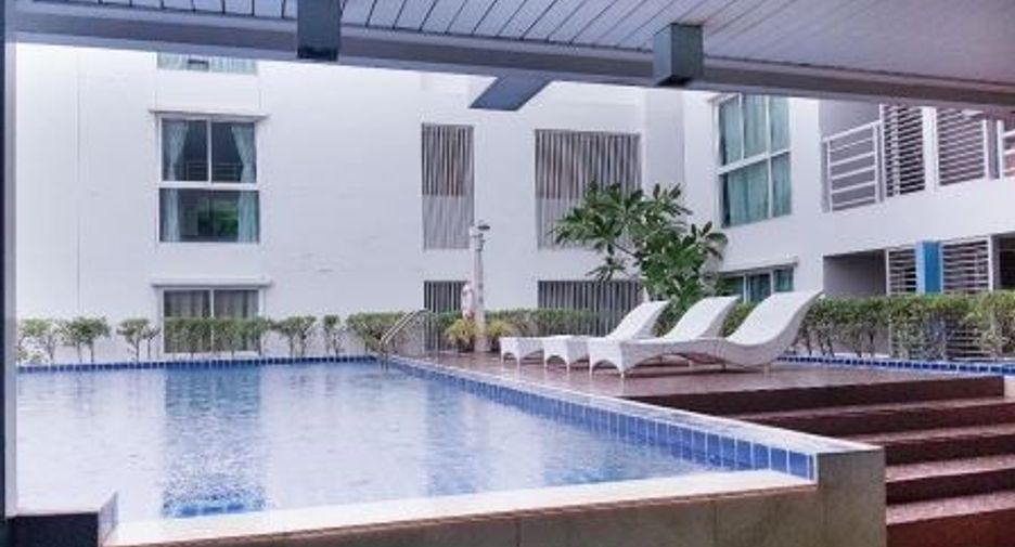 For sale 1 bed condo in Phra Khanong, Bangkok