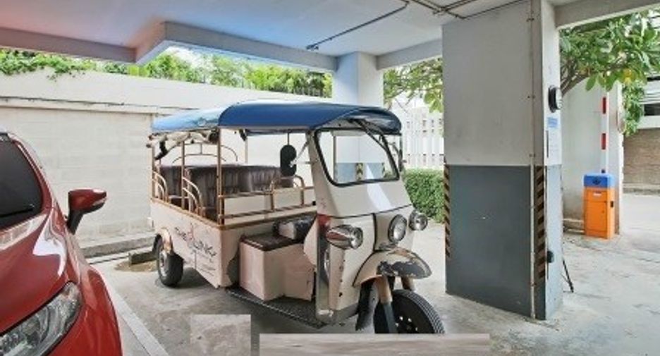 For sale 1 bed condo in Phra Khanong, Bangkok