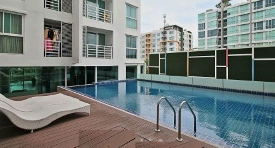 For sale 1 bed condo in Phra Khanong, Bangkok