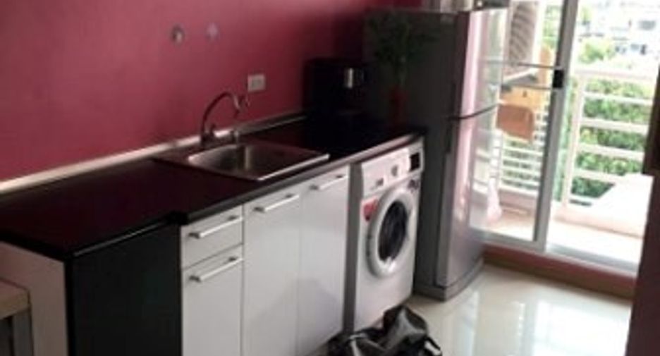 For sale 1 bed condo in Phra Khanong, Bangkok