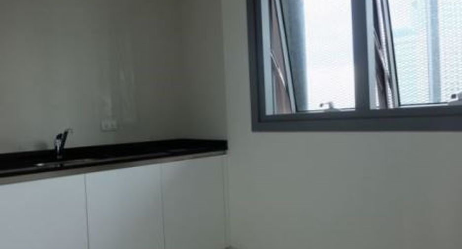 À vendre 2 chambres condo à Yan Nawa, Bangkok