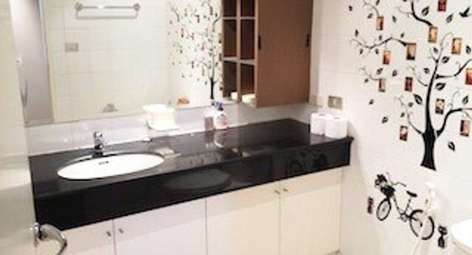 Продажа 2 спальни кондо в Щаттхана, Бангкок