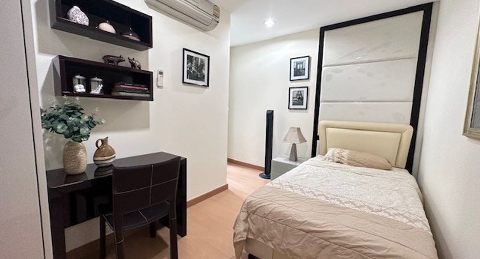 For sale 2 bedrooms condo in Khlong Toei, Bangkok