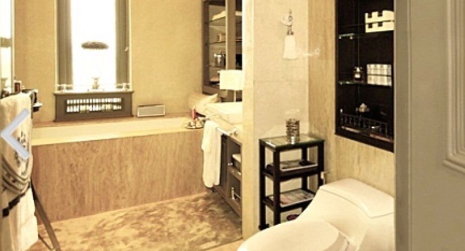 For sale 2 bedrooms condo in Pathum Wan, Bangkok