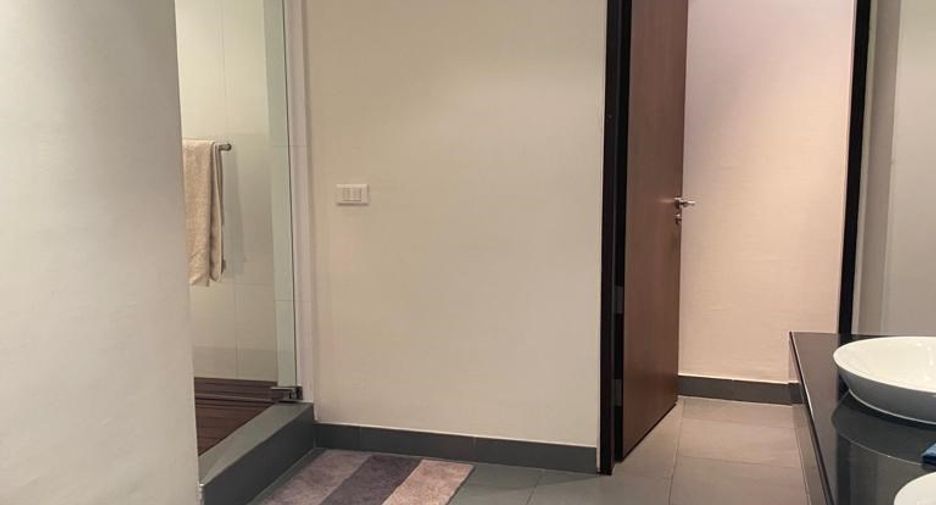 For sale 2 bedrooms condo in Khlong Toei, Bangkok