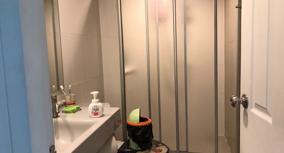 For sale 1 bed condo in Watthana, Bangkok