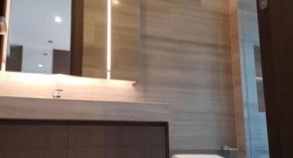 For rent そして for sale 3 ベッドルーム condo in Khlong Toei, Bangkok