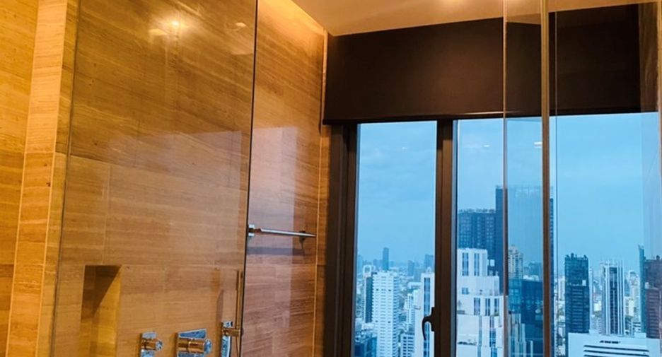 For rent そして for sale 3 ベッドルーム condo in Khlong Toei, Bangkok