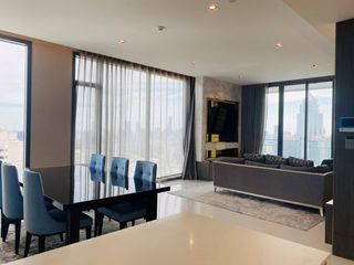 For sale 3 bedrooms condo in Khlong Toei, Bangkok