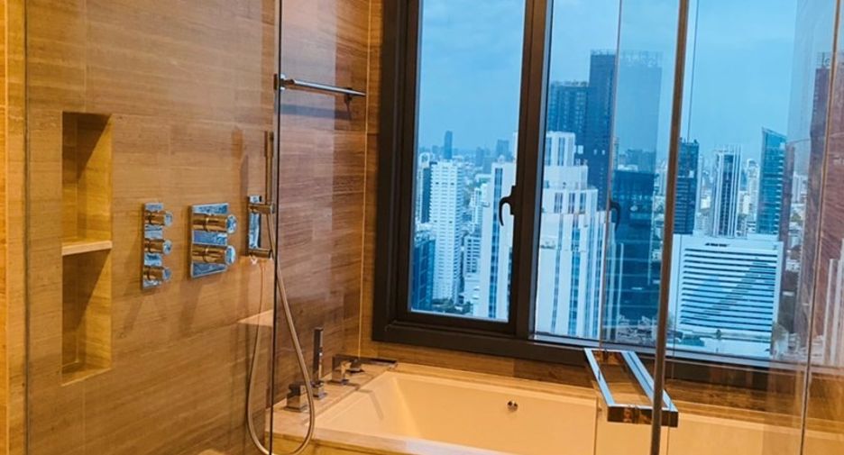 For rent そして for sale 3 ベッドルーム condo in Khlong Toei, Bangkok