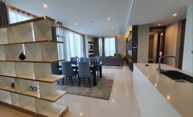 For sale 3 bedrooms condo in Khlong Toei, Bangkok