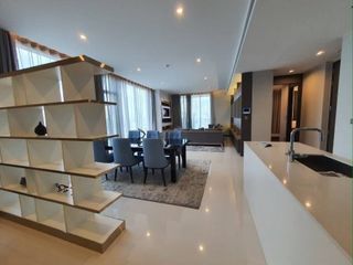 For sale 3 bedrooms condo in Khlong Toei, Bangkok