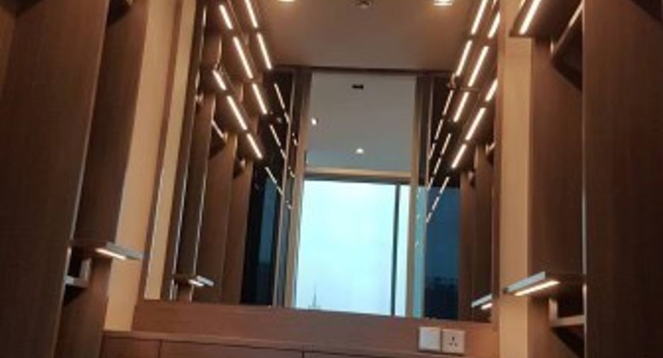 For rent そして for sale 3 ベッドルーム condo in Khlong Toei, Bangkok