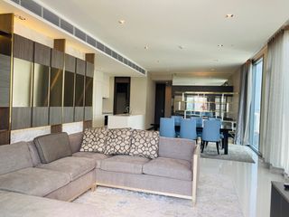 For sale 3 bedrooms condo in Khlong Toei, Bangkok