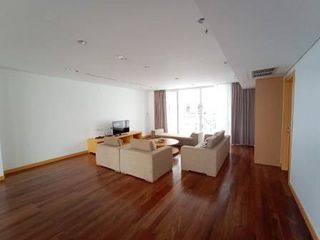 For rent 4 bedrooms condo in Watthana, Bangkok