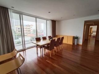 For rent 4 bedrooms condo in Watthana, Bangkok