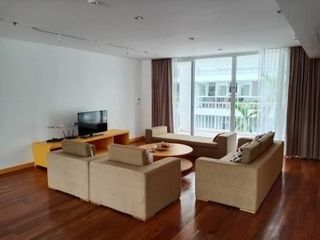 For rent 4 bedrooms condo in Watthana, Bangkok