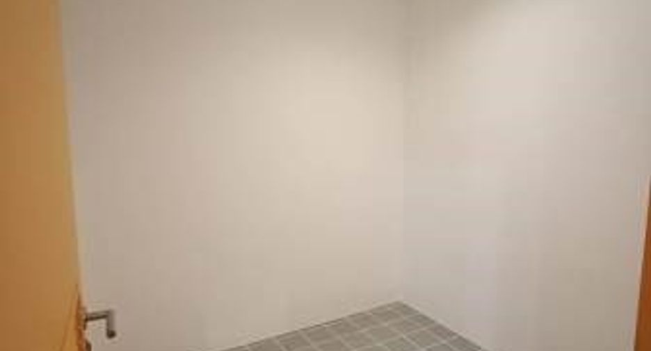 For rent 4 bedrooms condo in Watthana, Bangkok