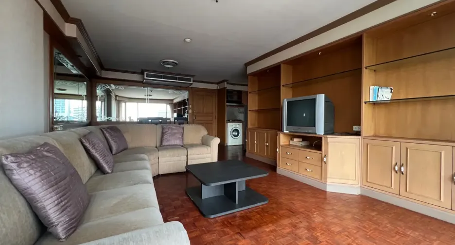 For sale 1 bed condo in Watthana, Bangkok