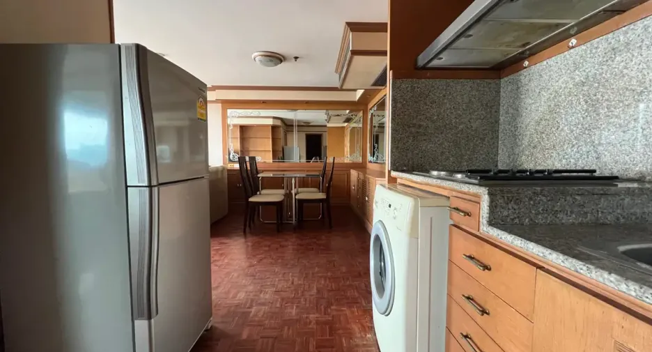 For sale 1 bed condo in Watthana, Bangkok