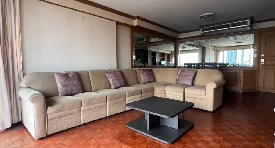 For sale 1 bed condo in Watthana, Bangkok
