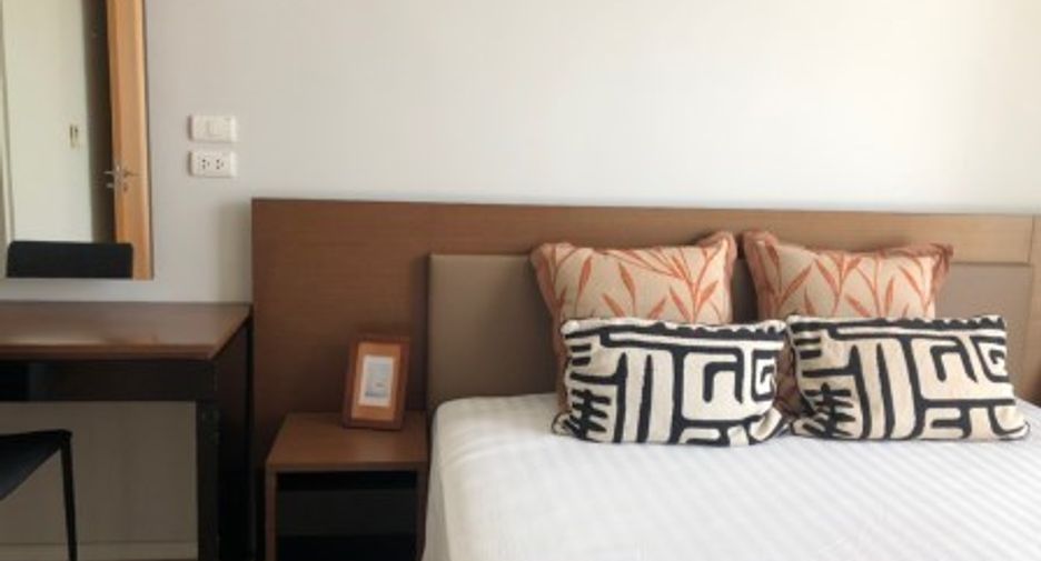 For rent 1 bed condo in Watthana, Bangkok