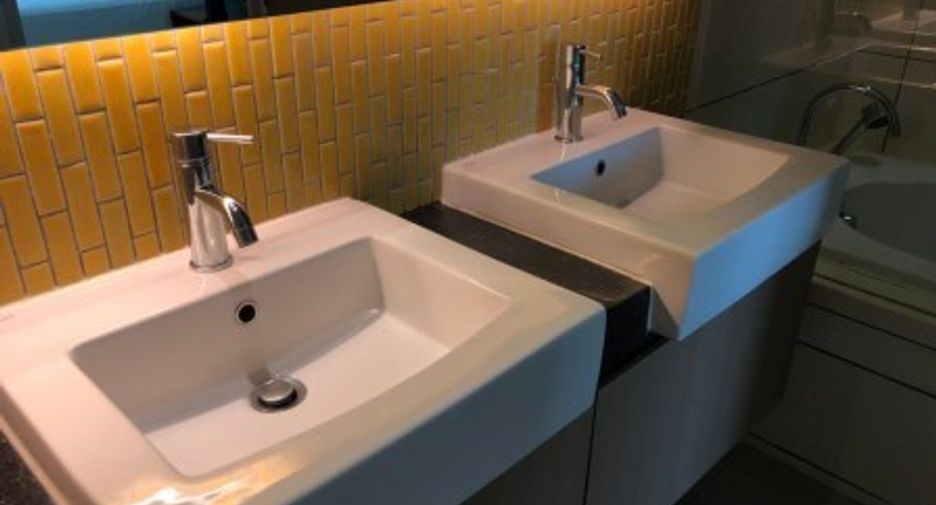 For rent 1 bed condo in Watthana, Bangkok