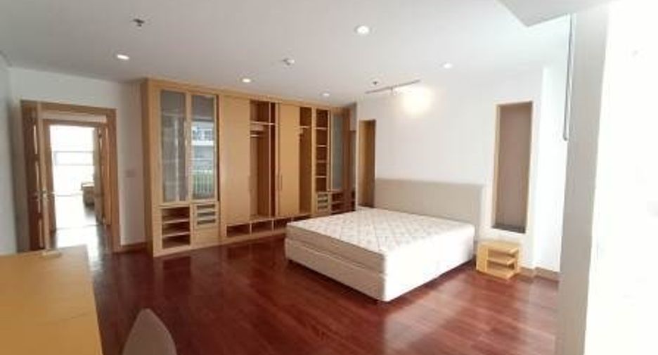 À louer 3 chambres condo à Watthana, Bangkok