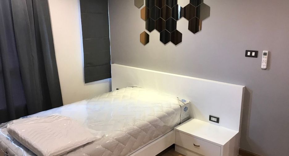 For sale 2 bedrooms condo in Khlong Toei, Bangkok