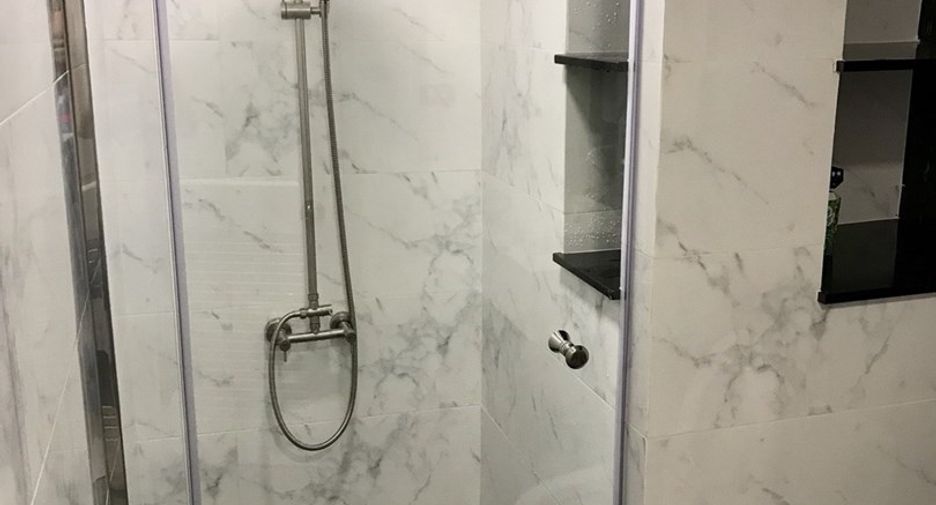 For sale 2 bedrooms condo in Khlong Toei, Bangkok