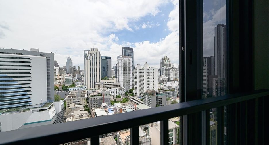 For rent 1 bed condo in Khlong Toei, Bangkok