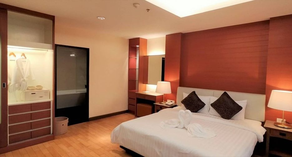 For rent 1 bed condo in Khlong Toei, Bangkok