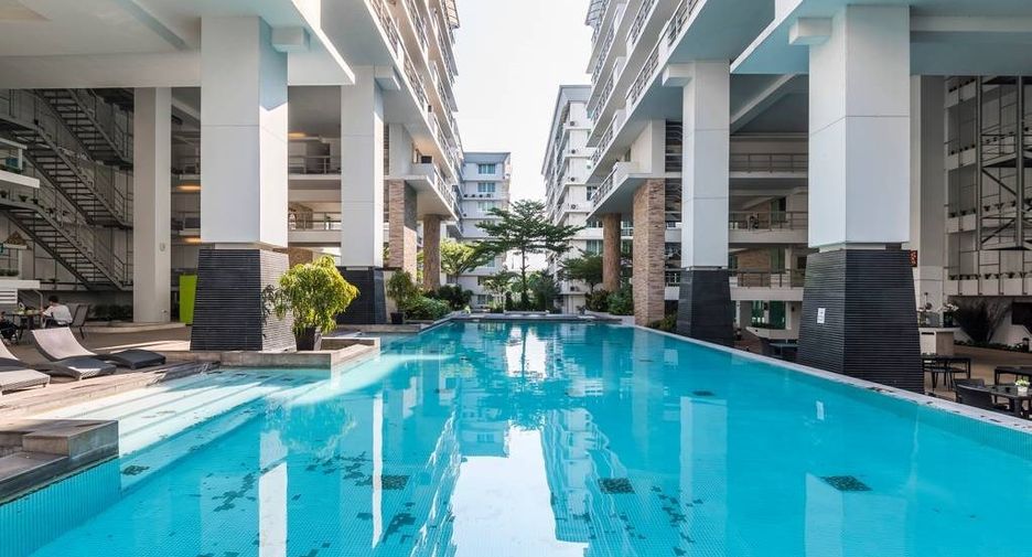 For sale 1 bed condo in Khlong Toei, Bangkok