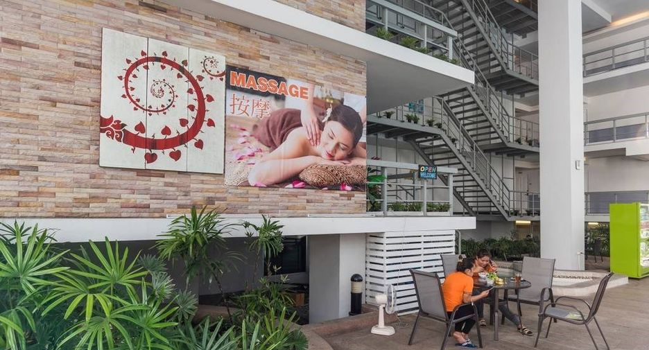 For sale 1 bed condo in Khlong Toei, Bangkok