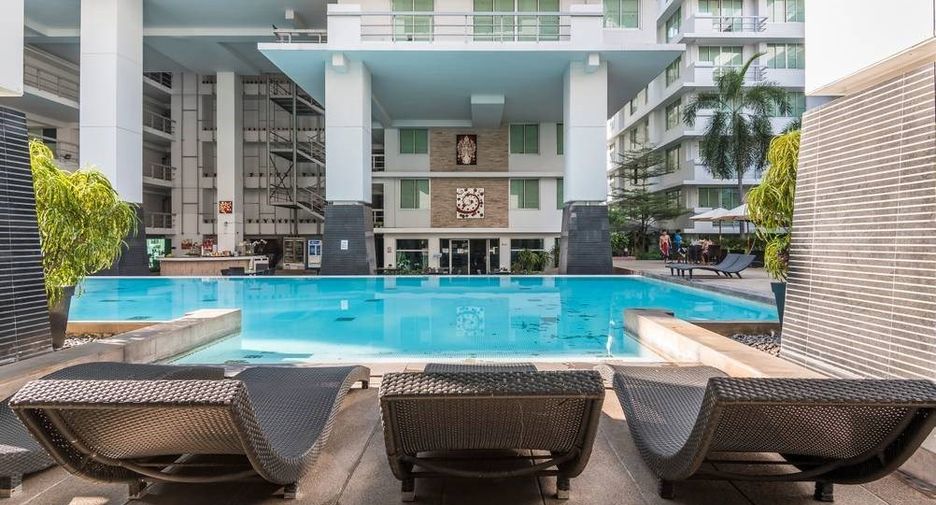For sale 1 bed condo in Khlong Toei, Bangkok