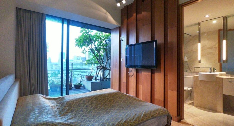 For sale 2 bedrooms condo in Sathon, Bangkok