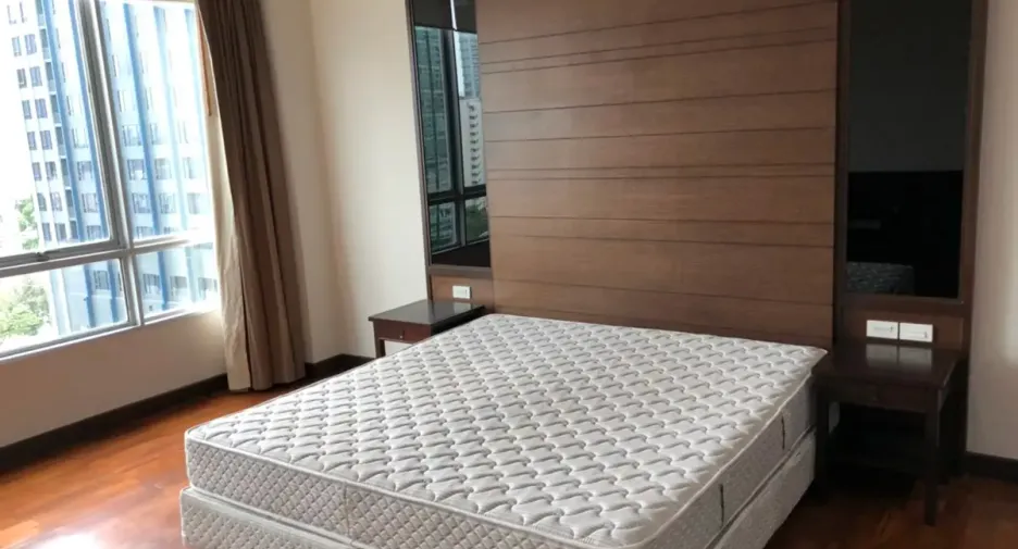 Wohnung zur Miete mit 3 Zimmer in Watthana, Bangkok